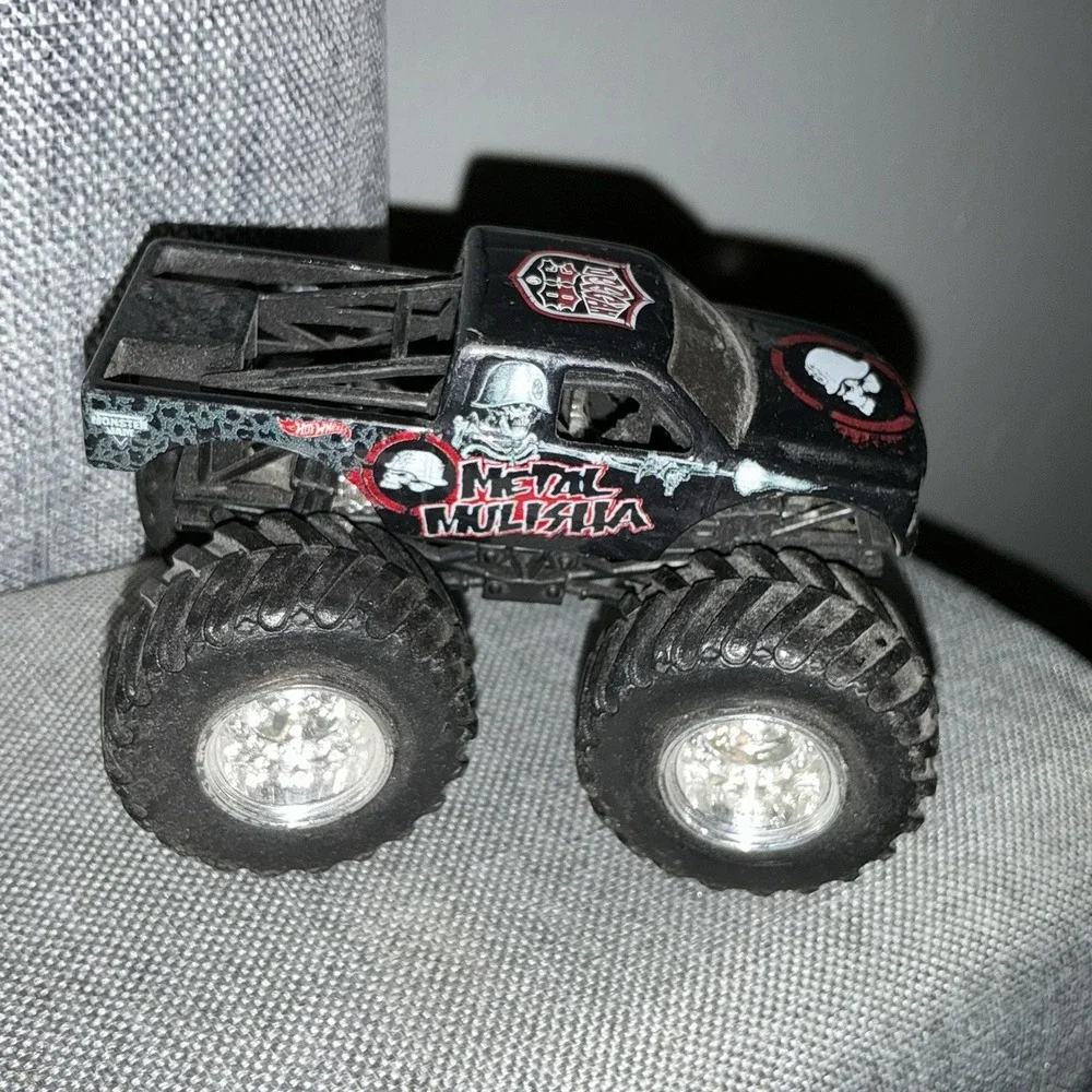 Hot Wheels Monster Jam Metal‎ Mulisha  Monster Truck 1/64 - Loose